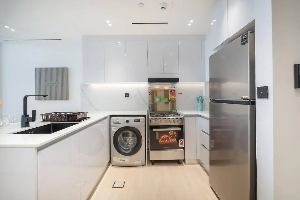 Luxurious 1-Bedroom Oasis L Binghatti Corner, Jvc 迪拜 公寓